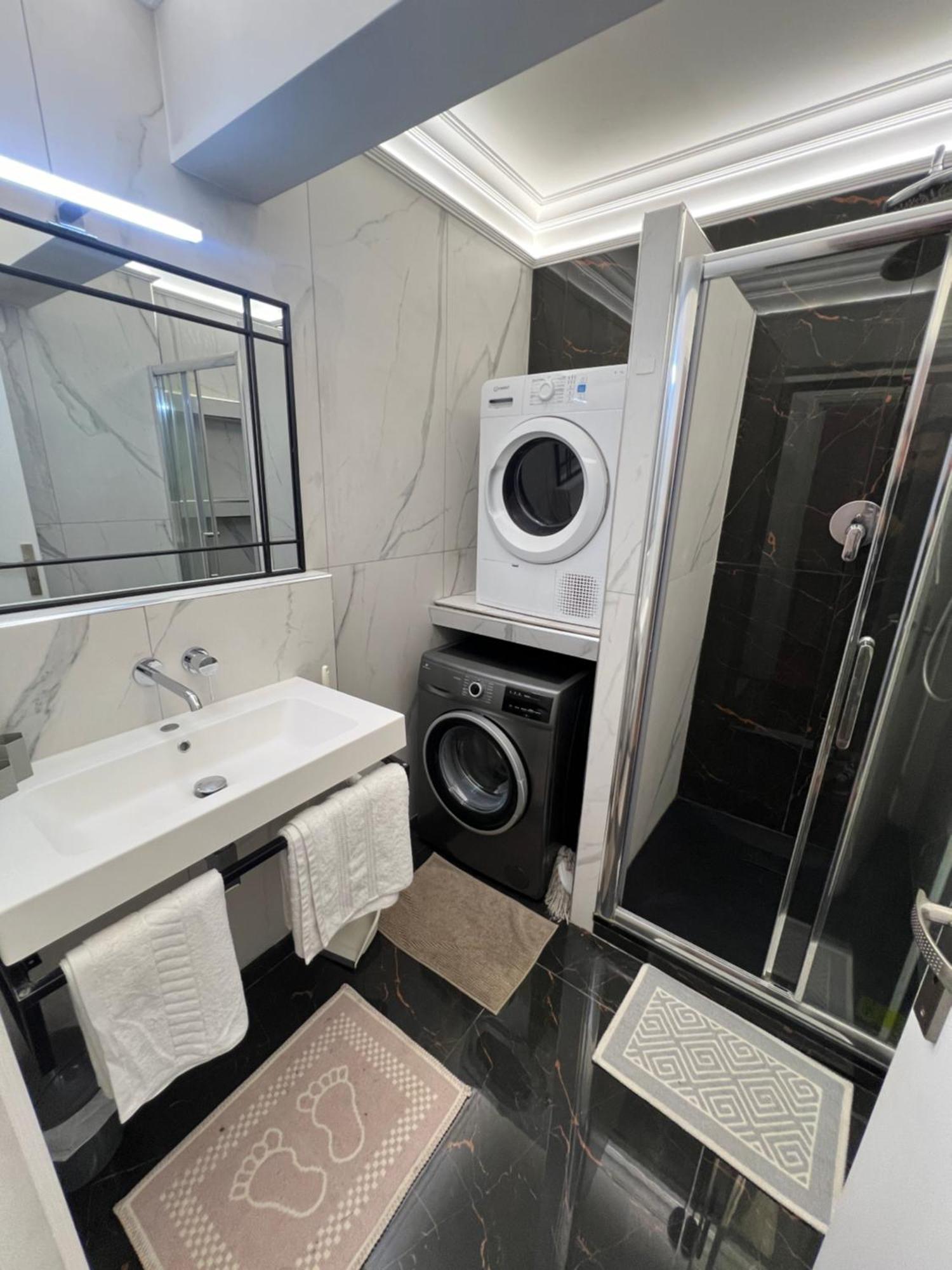 Private Apartments - Champs-Elysees Париж Екстериор снимка
