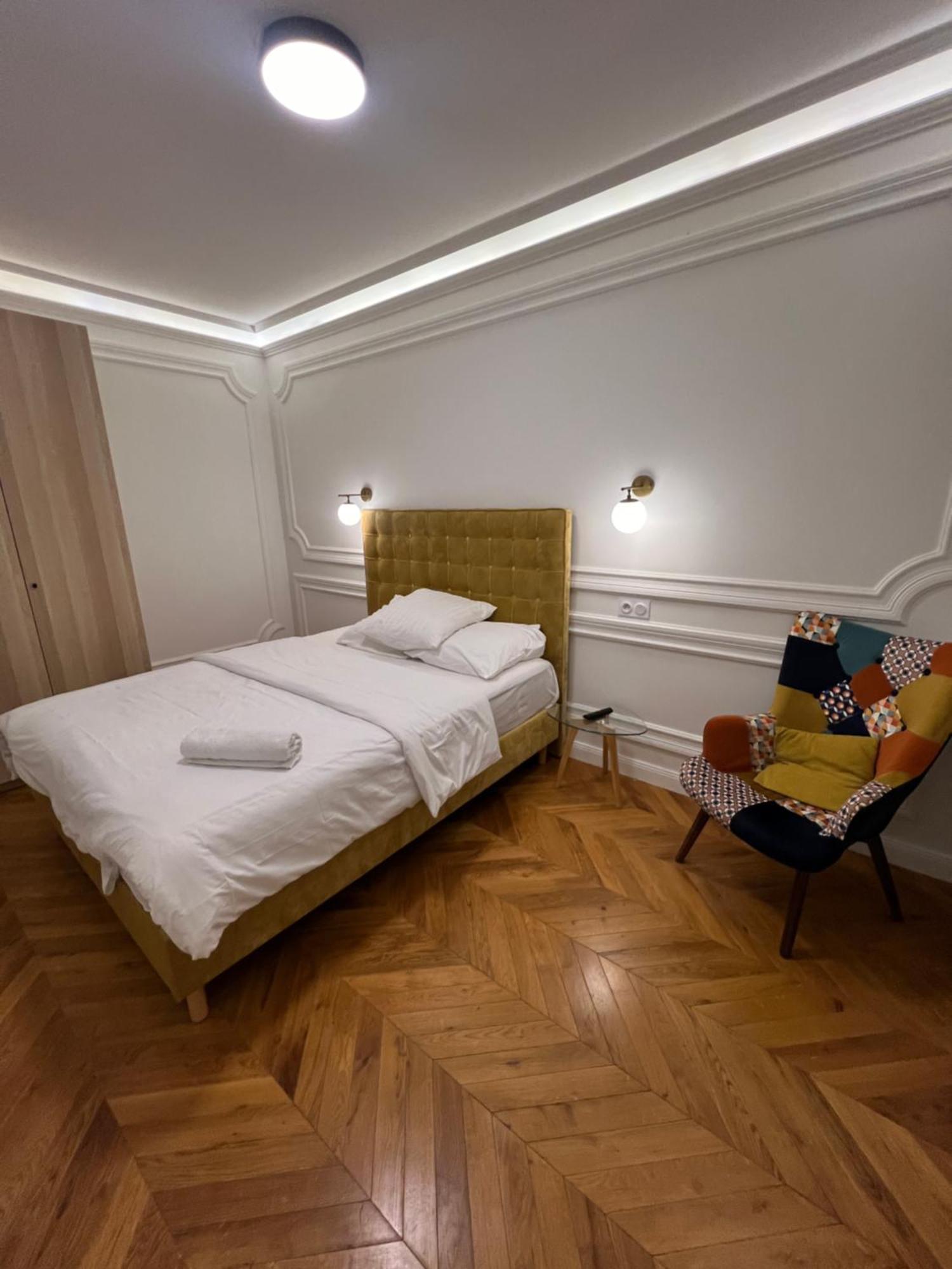 Private Apartments - Champs-Elysees Париж Екстериор снимка