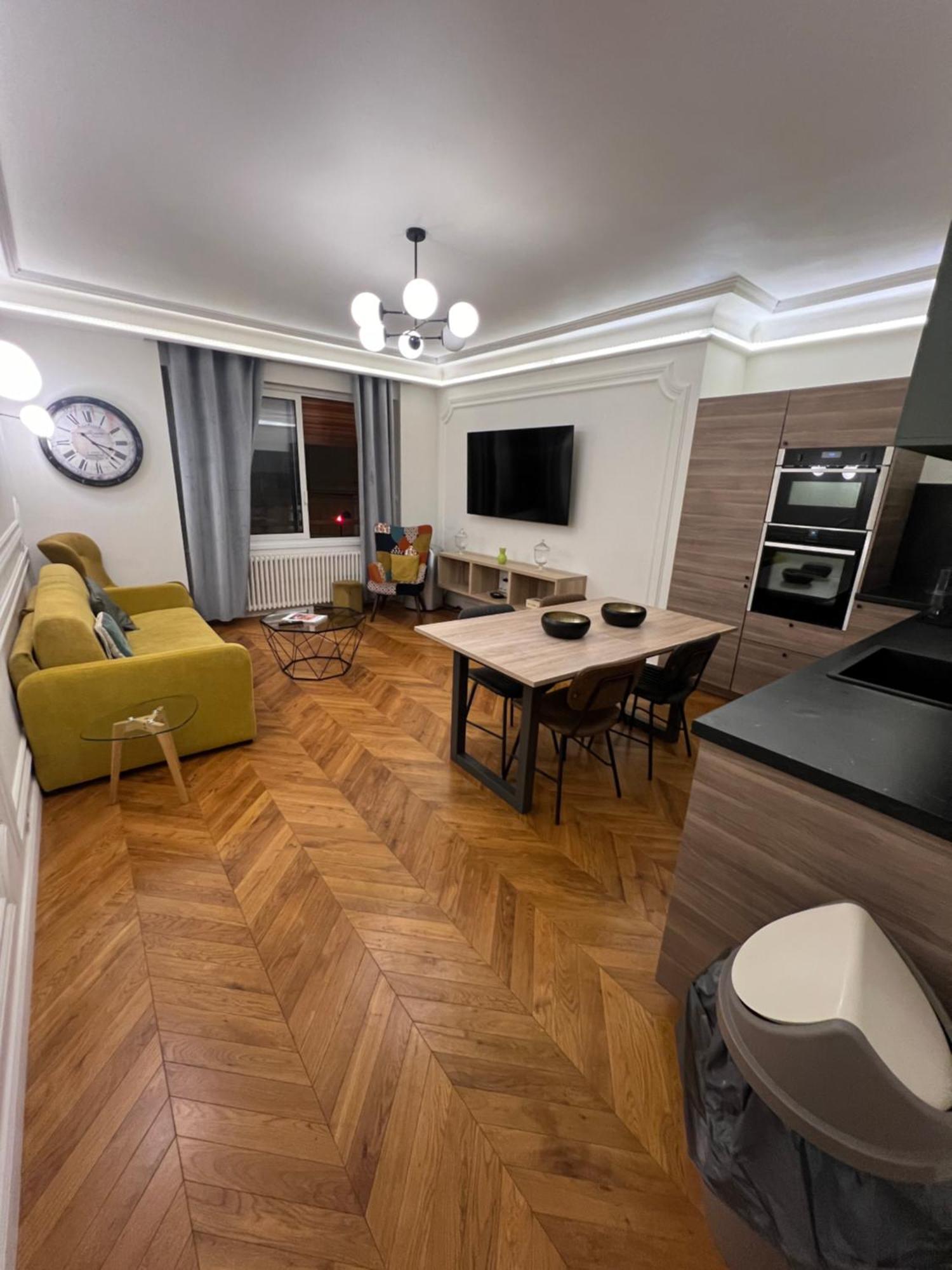 Private Apartments - Champs-Elysees Париж Екстериор снимка