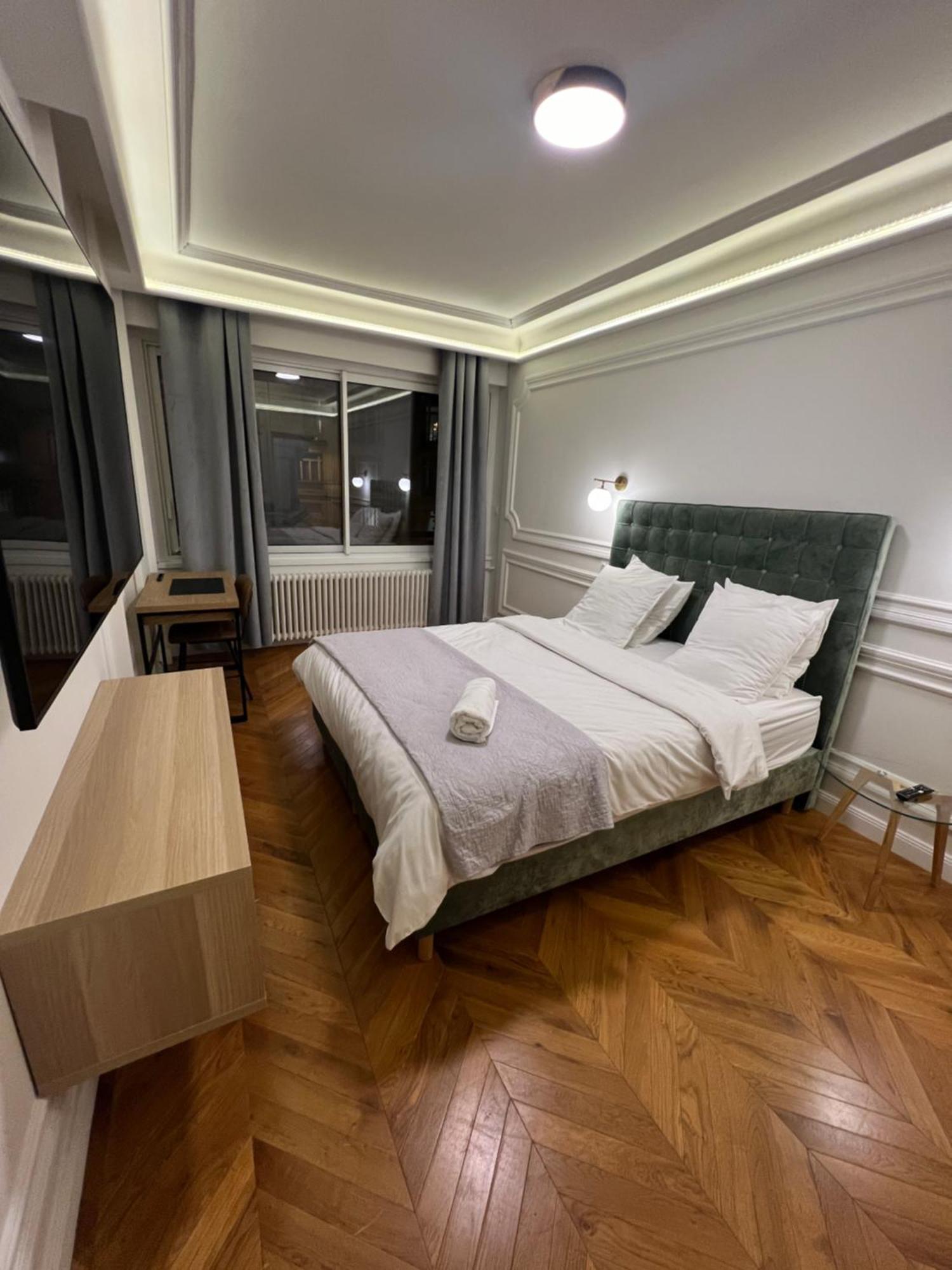 Private Apartments - Champs-Elysees Париж Екстериор снимка